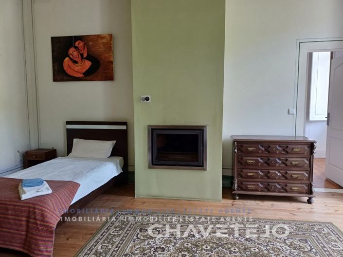 Image No.58-10 Bed Farmhouse for sale