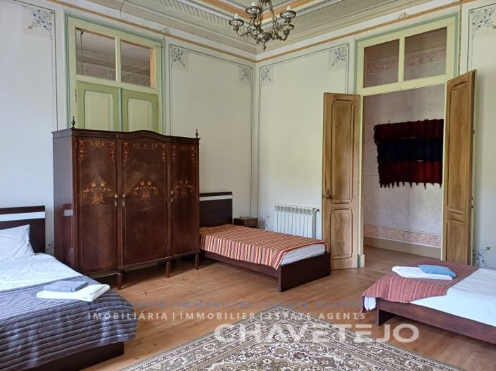 Image No.60-10 Bed Farmhouse for sale