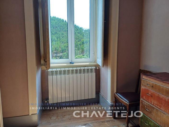 Image No.67-10 Bed Farmhouse for sale