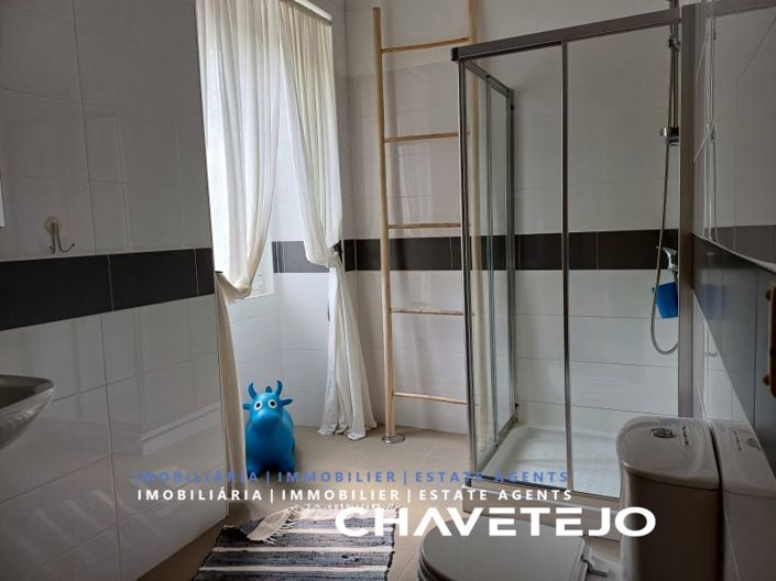 Image No.79-10 Bed Farmhouse for sale