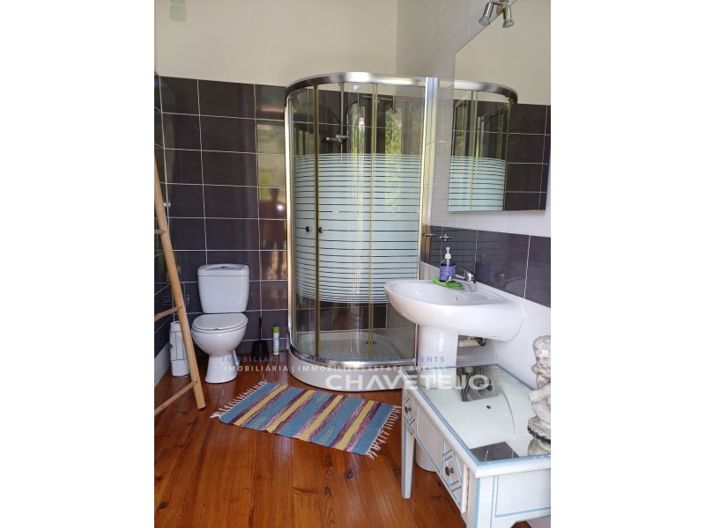 Image No.86-10 Bed Farmhouse for sale