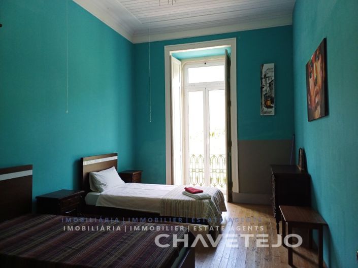 Image No.88-10 Bed Farmhouse for sale