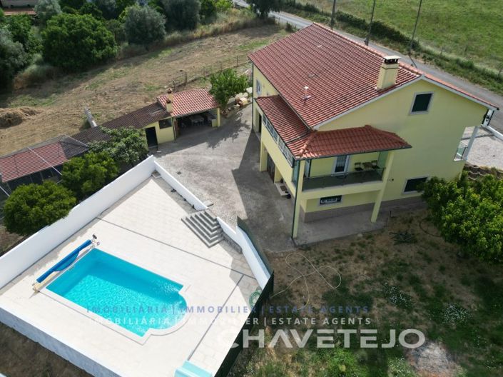 Image No.1-5 Bed House for sale