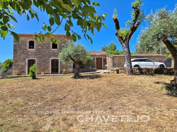 Image No.1-3 Bed Farmhouse for sale