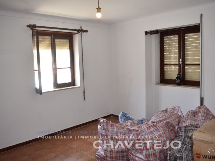 Image No.16-4 Bed House for sale