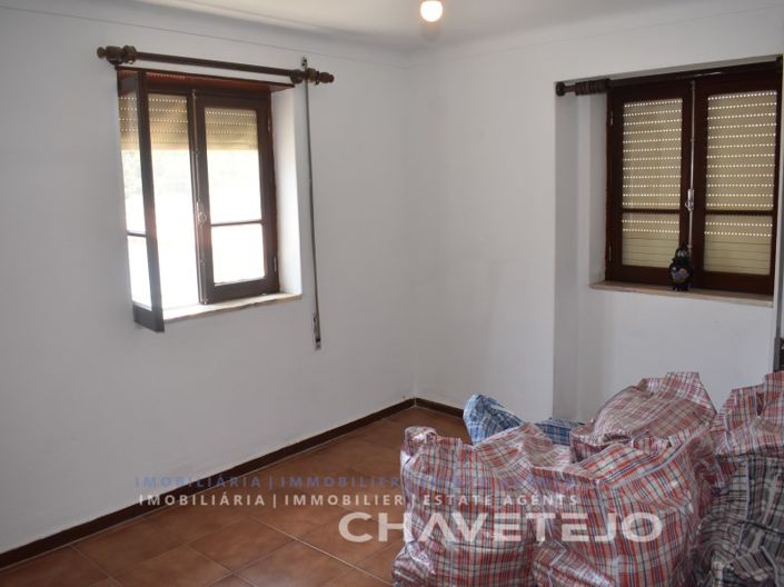 Image No.18-4 Bed House for sale