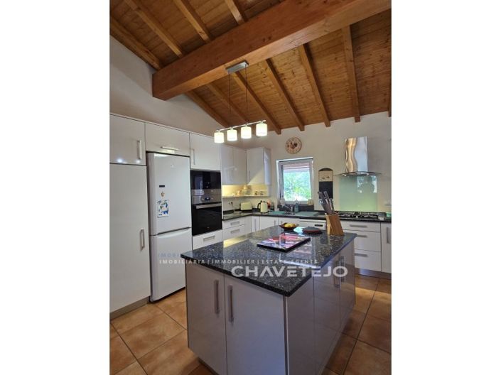 Image No.11-3 Bed House for sale