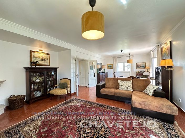 Image No.11-5 Bed House for sale