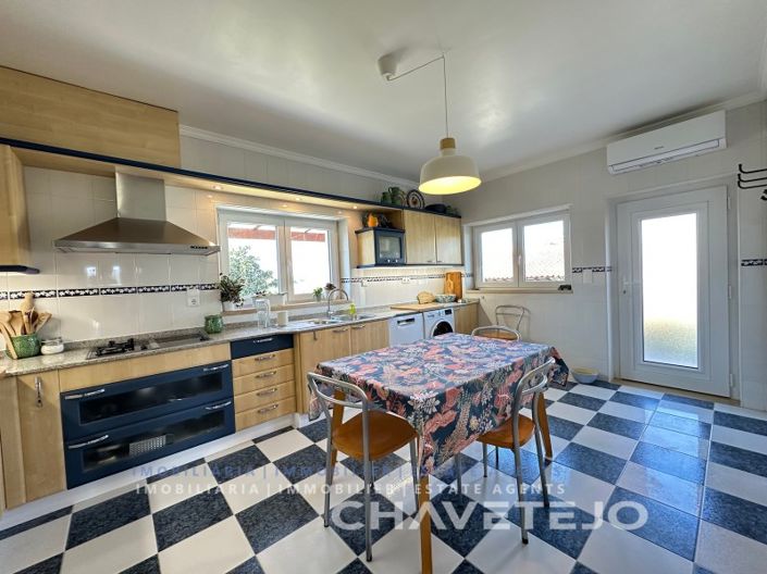 Image No.16-5 Bed House for sale