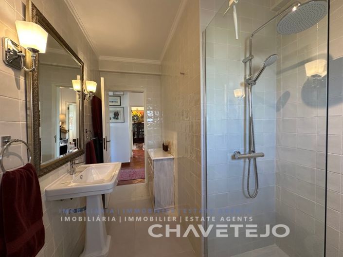 Image No.17-5 Bed House for sale