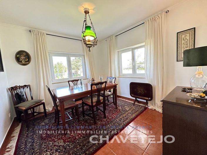 Image No.19-5 Bed House for sale