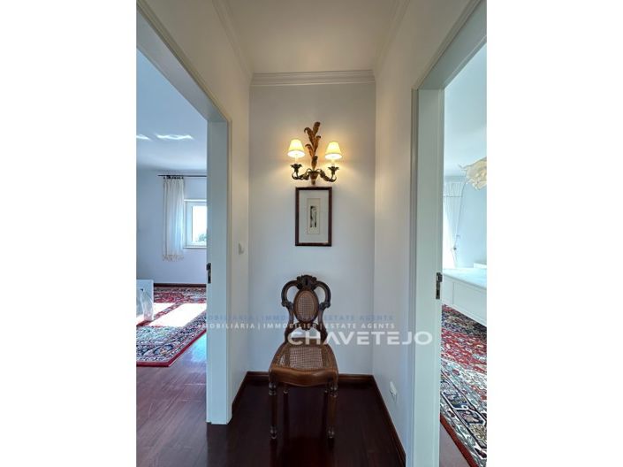 Image No.21-5 Bed House for sale