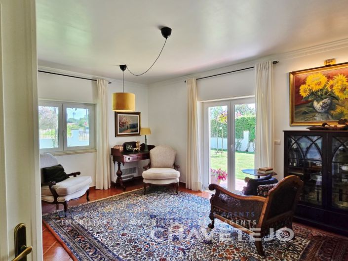 Image No.24-5 Bed House for sale