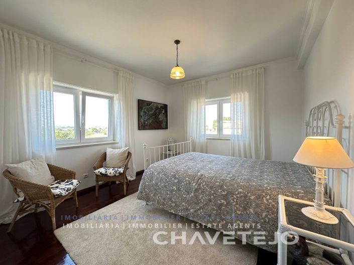 Image No.26-5 Bed House for sale