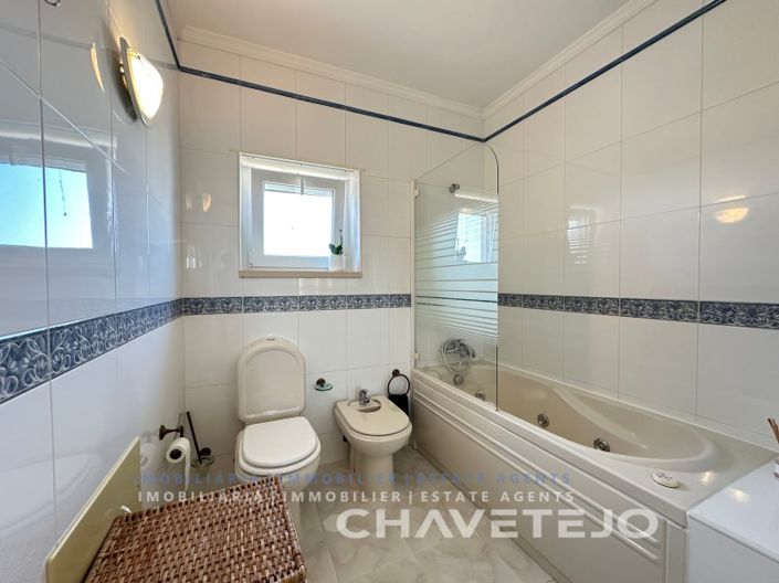 Image No.34-5 Bed House for sale