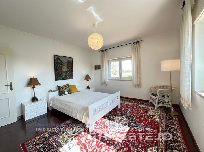 Image No.37-5 Bed House for sale