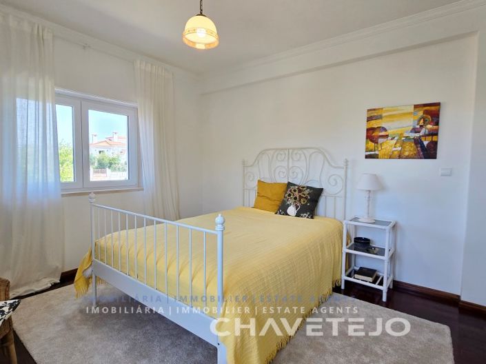 Image No.36-5 Bed House for sale