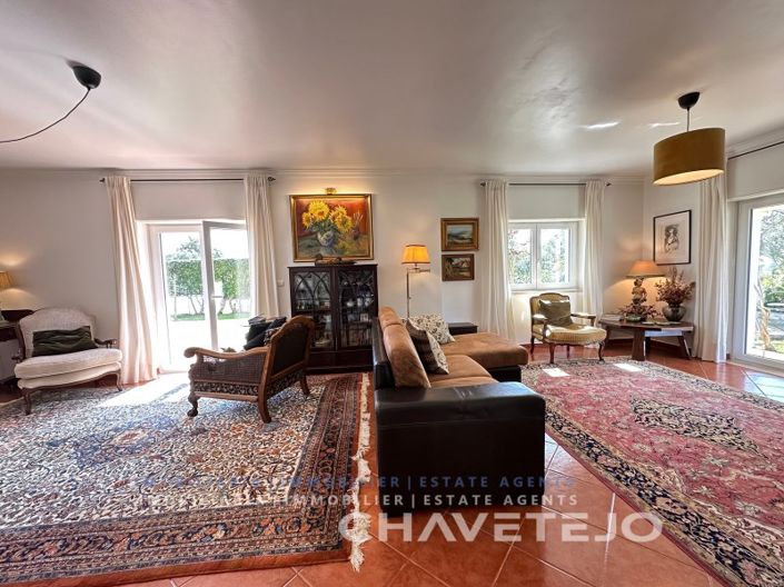 Image No.6-5 Bed House for sale