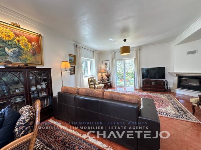 Image No.7-5 Bed House for sale