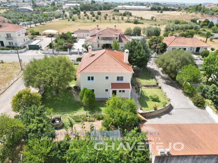 Image No.62-5 Bed House for sale