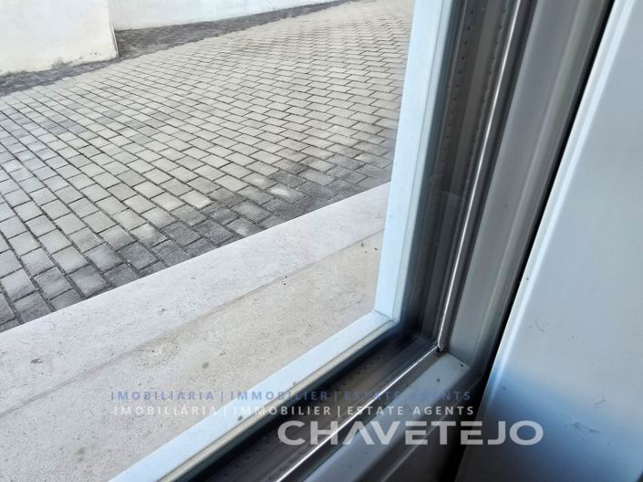 Image No.19-3 Bed House for sale