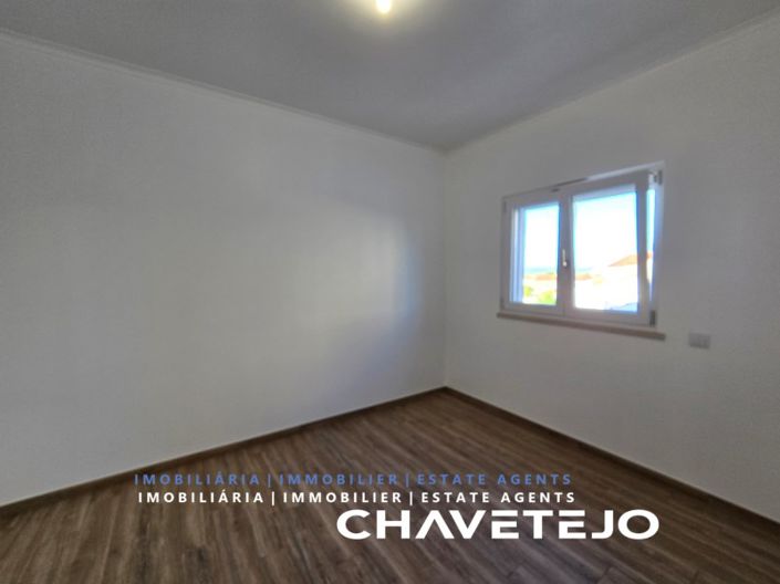 Image No.27-3 Bed House for sale