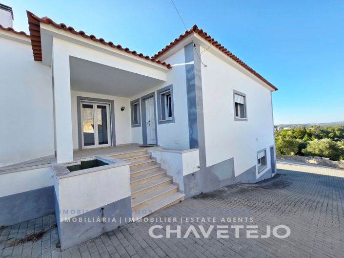 Image No.3-3 Bed House for sale