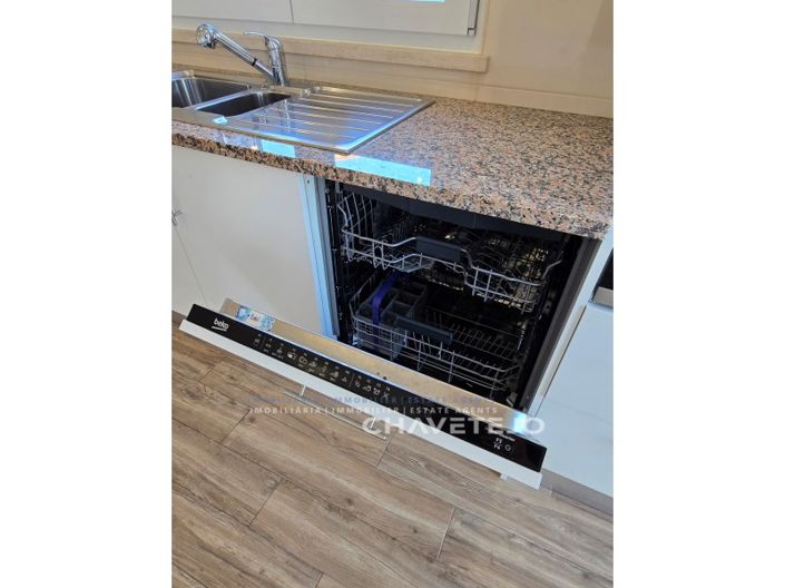 Image No.39-3 Bed House for sale