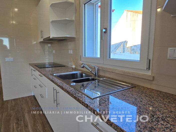 Image No.43-3 Bed House for sale