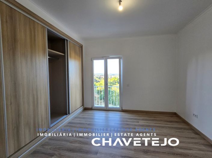 Image No.53-3 Bed House for sale