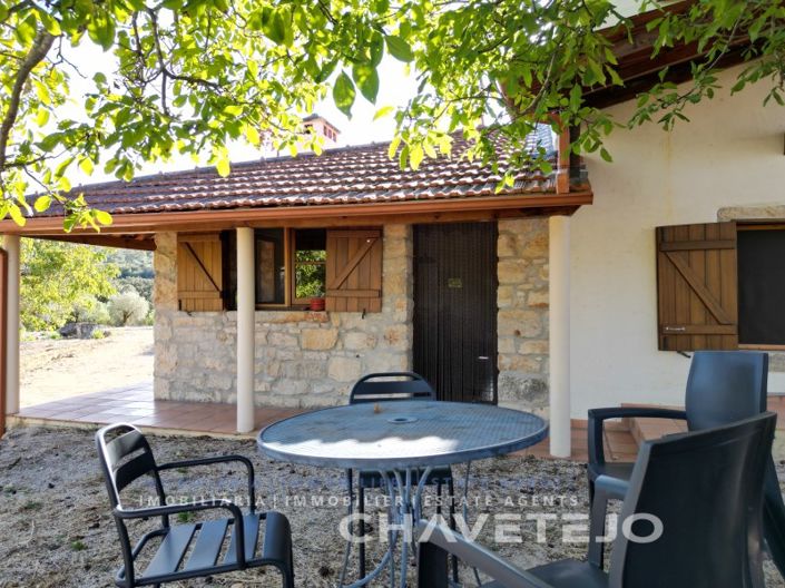 Image No.9-5 Bed House for sale