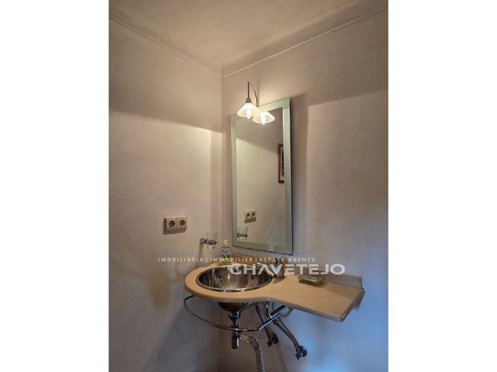 Image No.75-5 Bed House for sale