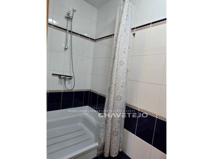 Image No.76-5 Bed House for sale