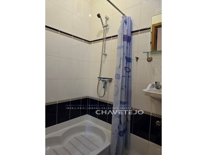 Image No.84-5 Bed House for sale