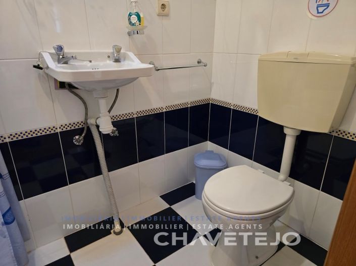 Image No.85-5 Bed House for sale