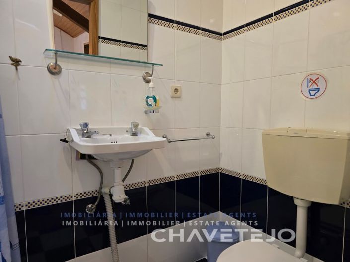 Image No.86-5 Bed House for sale