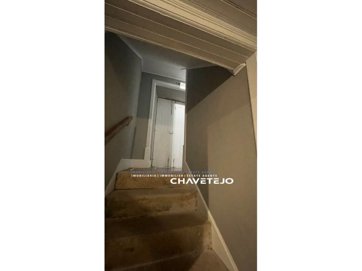 Image No.10-7 Bed Farmhouse for sale