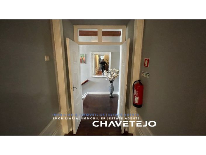 Image No.12-7 Bed Farmhouse for sale