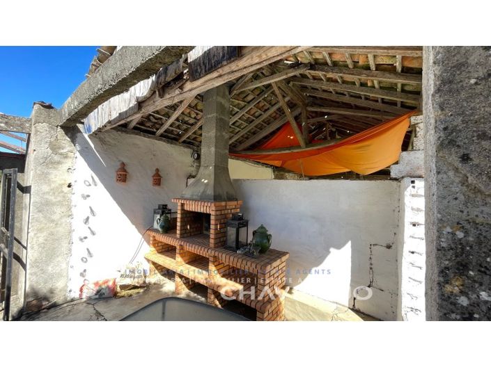 Image No.40-7 Bed Farmhouse for sale