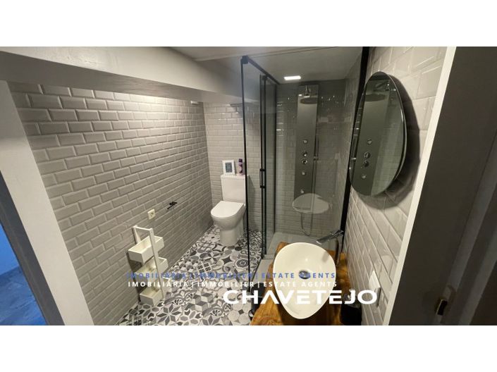 Image No.4-7 Bed Farmhouse for sale