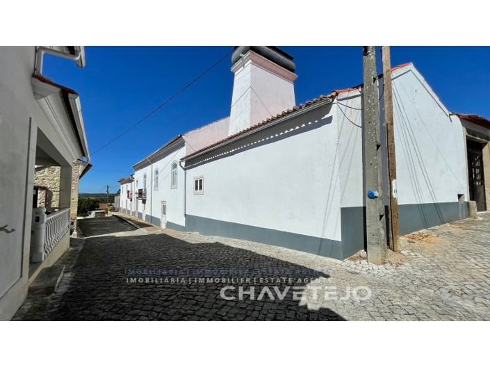 Image No.52-7 Bed Farmhouse for sale