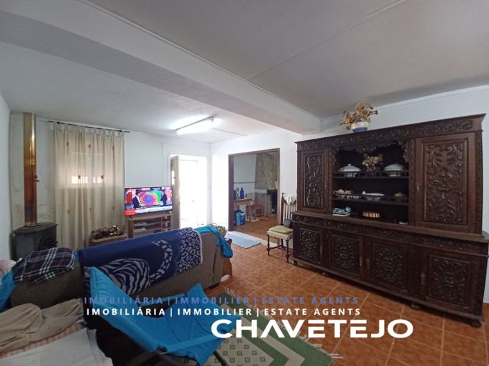 Image No.17-4 Bed House for sale