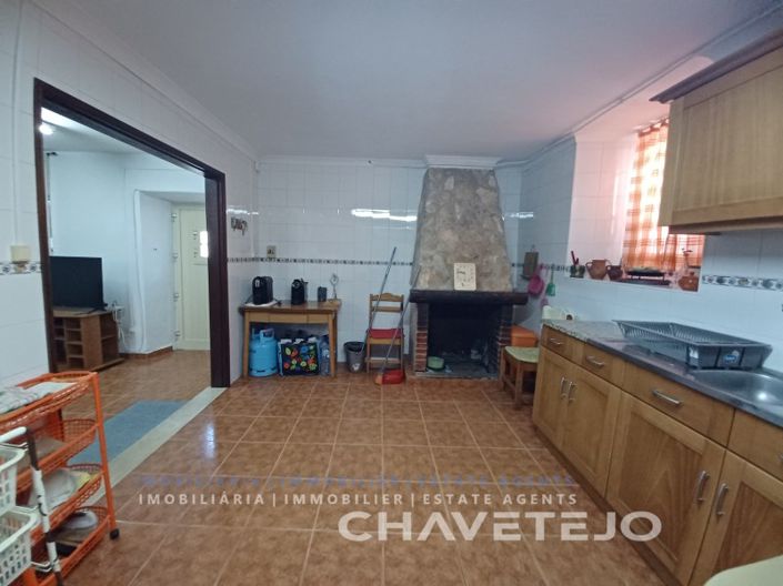 Image No.22-4 Bed House for sale