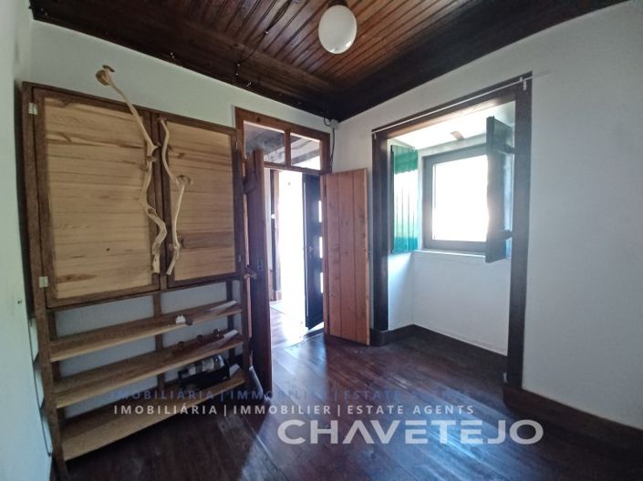 Image No.8-3 Bed House for sale