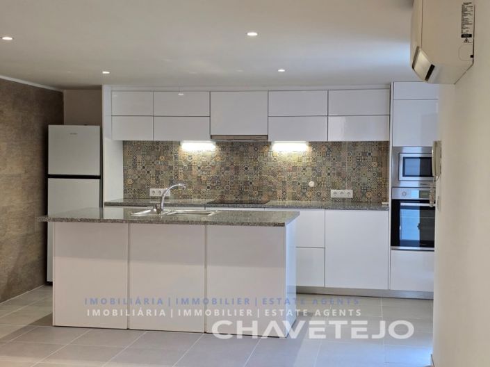 Image No.12-2 Bed House for sale