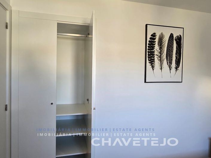 Image No.18-2 Bed House for sale