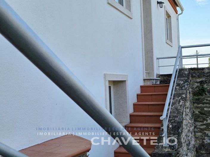 Image No.4-2 Bed House for sale