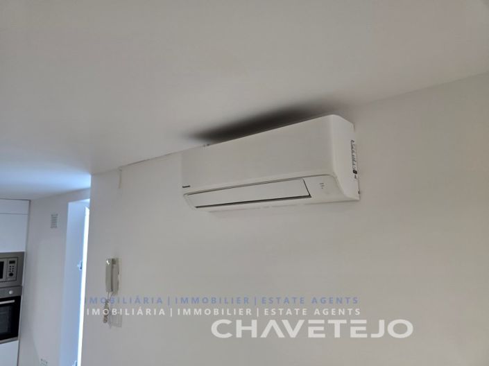 Image No.8-2 Bed House for sale