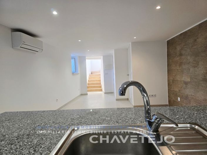 Image No.9-2 Bed House for sale