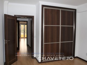 ida430b401-0000-0500-0000-00001780ec33